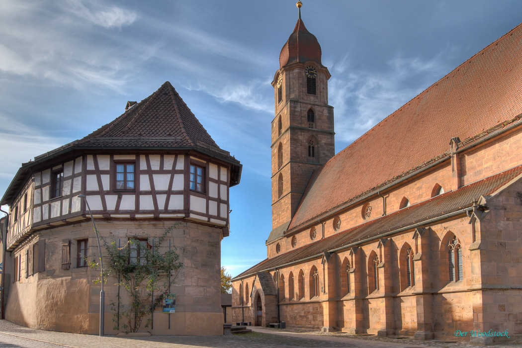 Heimatmuseum und Stadtkirche Langenzenn. Die Stadtkirche wurde 1369 erbaut und ist heute evangelische Pfarrkirche